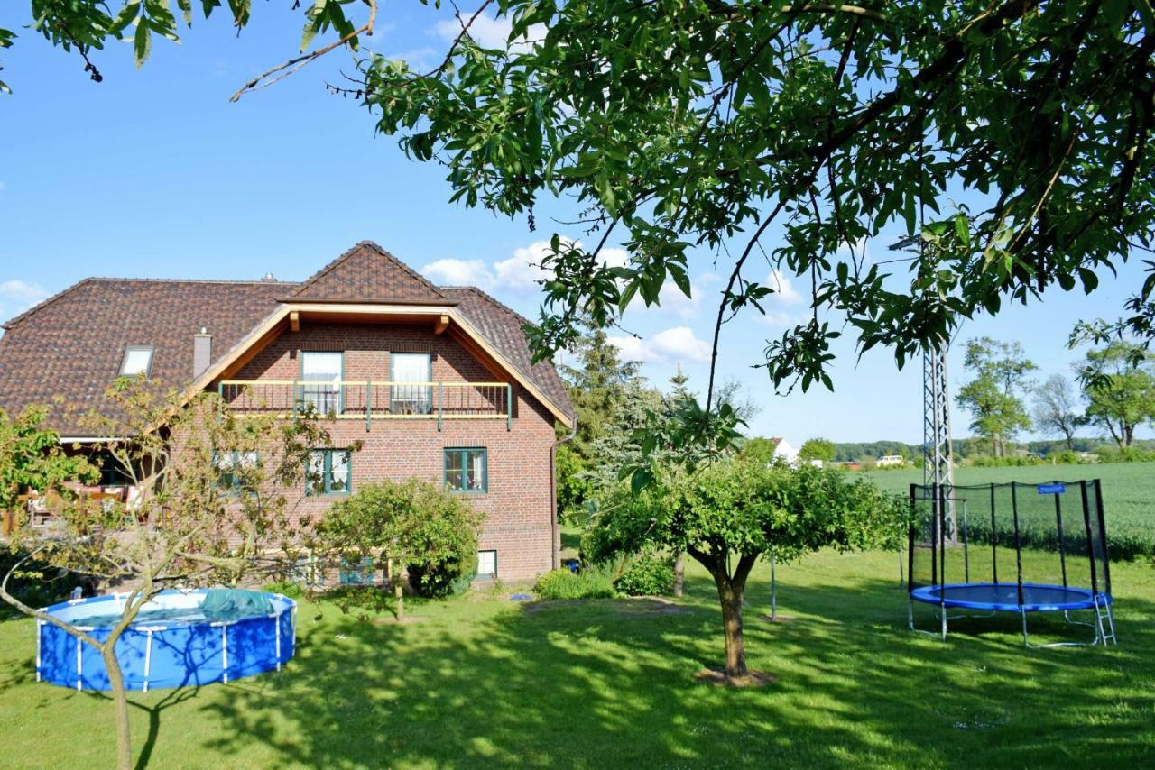 Ferienwohnung Zudar Auf Ruegen Екстер'єр фото